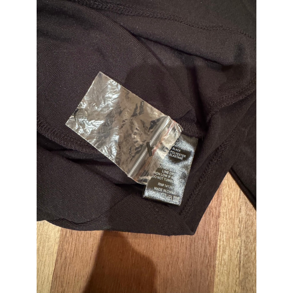 ASTR THE LABEL Black Long Sleeve Ruched Tee - Medium - Picture 6 of 9